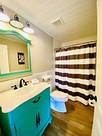 Coast Oaks Cottage 6 1 Bedroom Cottage by RedAwning