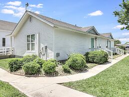Coast Oaks Cottage 6 1 Bedroom Cottage by RedAwning