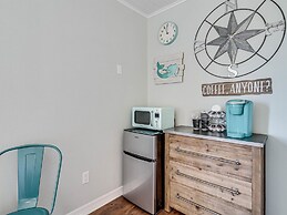 Coast Oaks Cottage 1 1 Bedroom Cottage by RedAwning