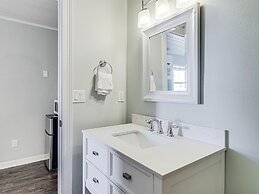 Coast Oaks Cottage 1 1 Bedroom Cottage by RedAwning