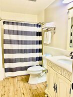 Coast Oaks Cottage 4 1 Bedroom Cottage by RedAwning