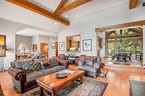 40 Goshawk 5 Bedroom Home by RedAwning