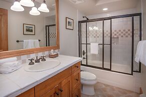 40 Goshawk 5 Bedroom Home by RedAwning