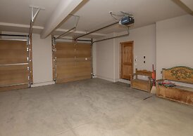 40 Goshawk 5 Bedroom Home by RedAwning