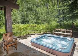 40 Goshawk 5 Bedroom Home by RedAwning