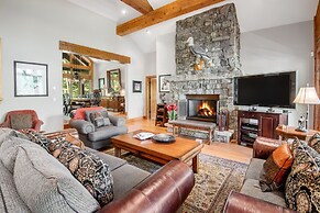 40 Goshawk 5 Bedroom Home by RedAwning