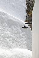 Acave Santorini Suites