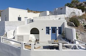 Acave Santorini Suites