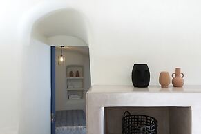 Acave Santorini Suites