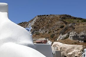Acave Santorini Suites