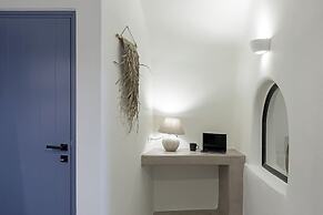 Acave Santorini Suites