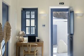 Acave Santorini Suites