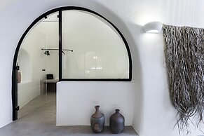 Acave Santorini Suites