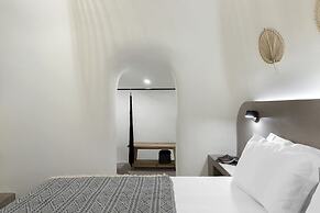 Acave Santorini Suites