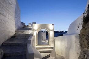 Acave Santorini Suites