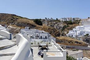Acave Santorini Suites