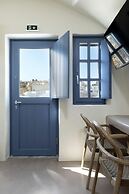 Acave Santorini Suites