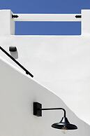 Acave Santorini Suites