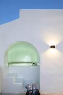 Acave Santorini Suites
