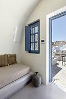 Acave Santorini Suites