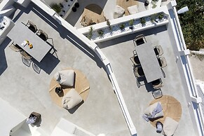 Acave Santorini Suites