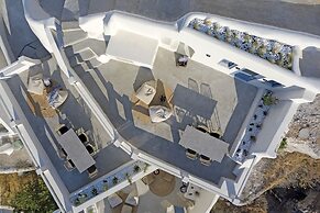 Acave Santorini Suites