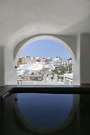 Acave Santorini Suites