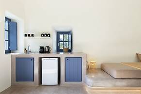 Acave Santorini Suites
