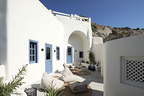 Acave Santorini Suites