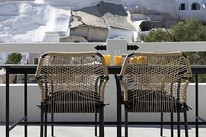 Acave Santorini Suites