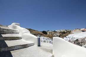 Acave Santorini Suites