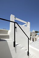 Acave Santorini Suites