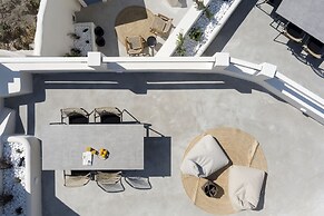 Acave Santorini Suites