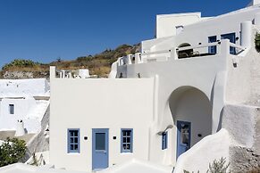 Acave Santorini Suites