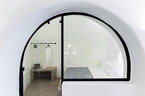 Acave Santorini Suites