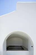 Acave Santorini Suites
