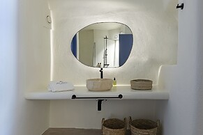 Acave Santorini Suites