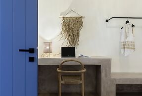 Acave Santorini Suites