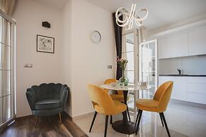 Luxury Modern House, Just 1 min Walk to the Beach