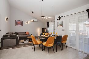 Luxury Modern House, Just 1 min Walk to the Beach