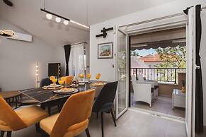 Luxury Modern House, Just 1 min Walk to the Beach