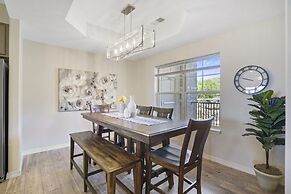 Majestic View Getaway w/ Beautiful Lake Views!