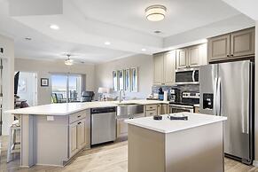 Majestic View Getaway w/ Beautiful Lake Views!