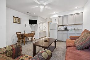 Swansons King Suite - 1.5 Miles From Branson