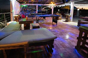 Edma Aparta Hotel