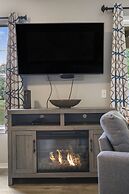 Branson Fall Creek Retreat w/ Deck Views!