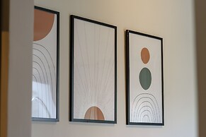 Galio Suites Airport by Airstay