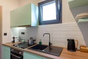 Galio Suites Airport by Airstay