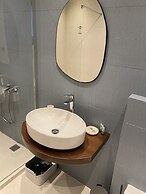 Galio Suites Airport by Airstay