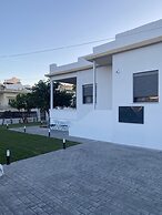 Galio Suites Airport by Airstay